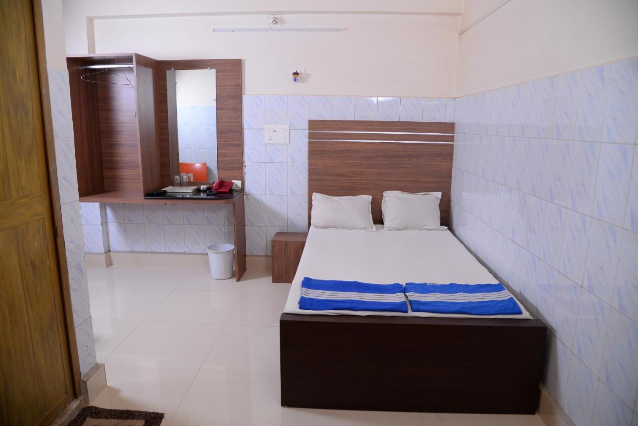 Parijatha Lodge クンダプラ エクステリア 写真